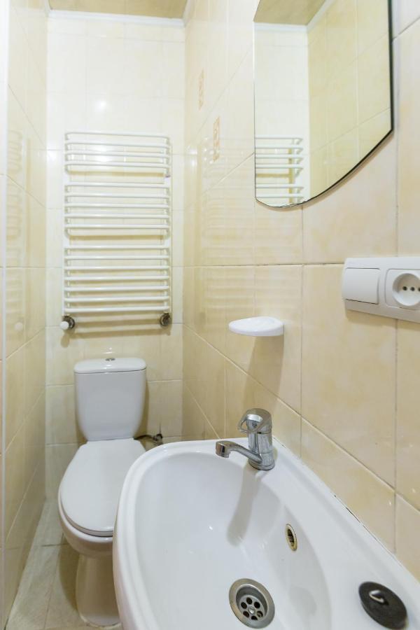 Квартира Студія Біля Оперного Театру По Вулиці Гонти 4-3А Leópolis Exterior foto